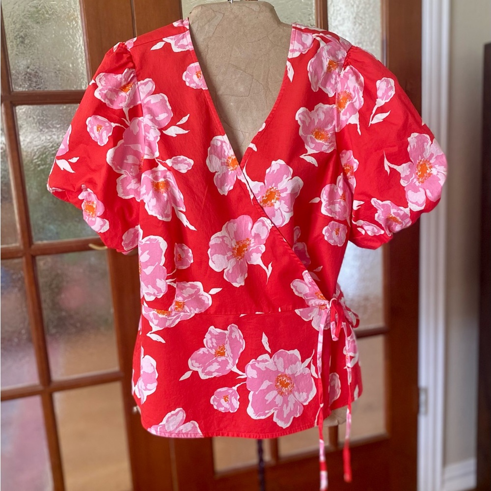Waist-Defined Floral Tie Wrap Blouse with Puff Sleeves